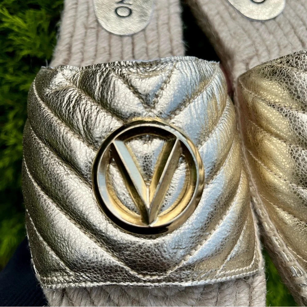 New! Valentino V Logo Gold Espadrille Jute Slides